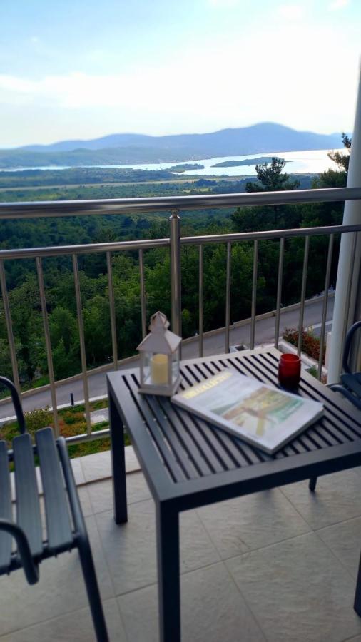 Cozy Apartments With Pool And Splendid Seaview Kavac Экстерьер фото